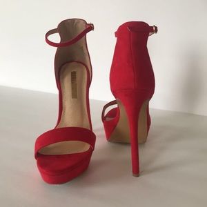 High Heeled Pumps 👠